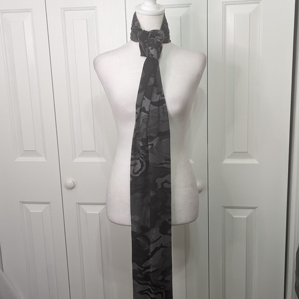 Jenni Scarf - Picture 5 of 9